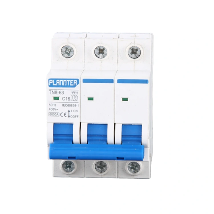 Proč je 3pólový měděný miniaturní jistič nezbytný pro moderní elektrickou ochranu?